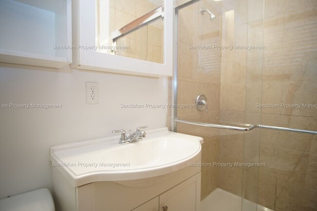 Building Photo - FOR LEASE | Midtown Tulsa | 3 Bed, 2 Bath ...