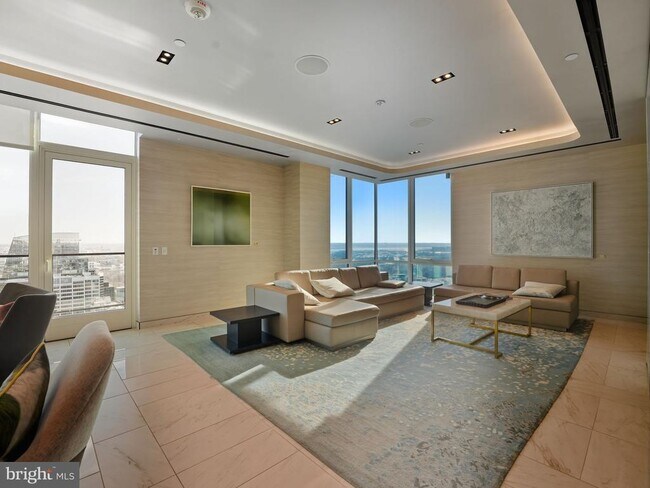 Building Photo - 1781 N Pierce St