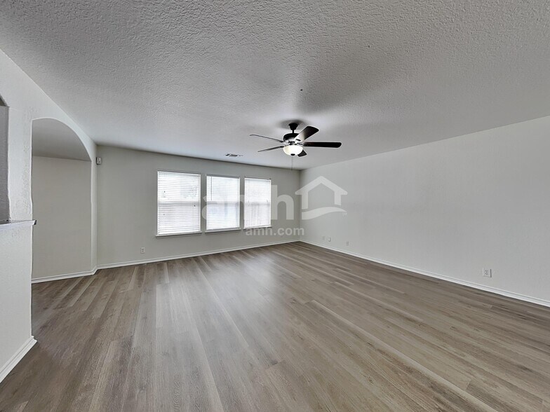 Building Photo - 3312 Whisper Bluff