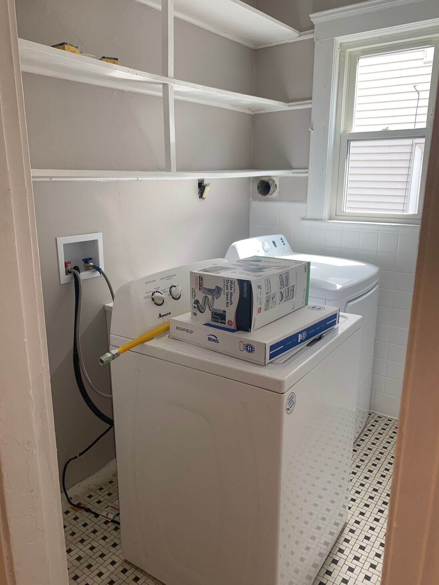 Building Photo - 60 Prentiss St