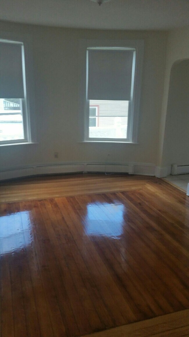 Building Photo - 22 Bailey St