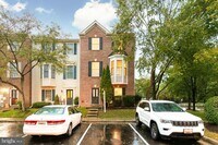 Building Photo - 2 Millhaven Ct