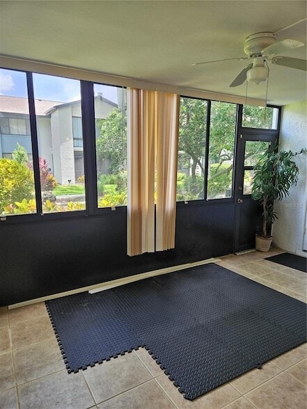 Building Photo - 7 Escondido Cir
