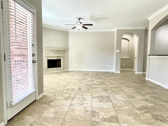 Building Photo - 11 Silver Arrow Court