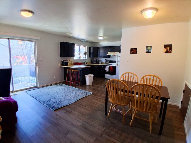 Building Photo - 1728 N 550 W