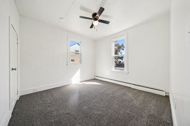 Building Photo - 623 Spruce St