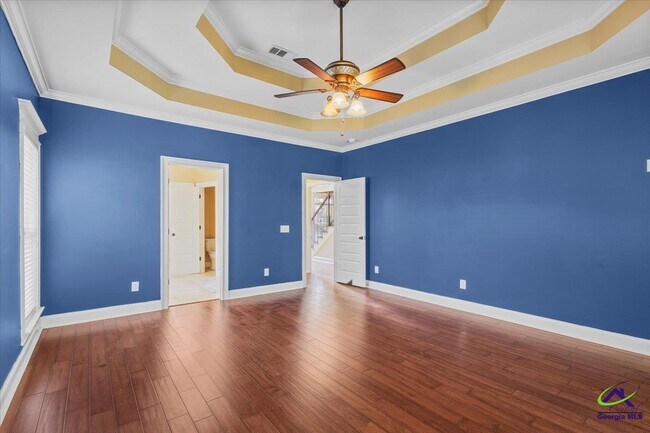 Building Photo - 300 Cheshire Dr