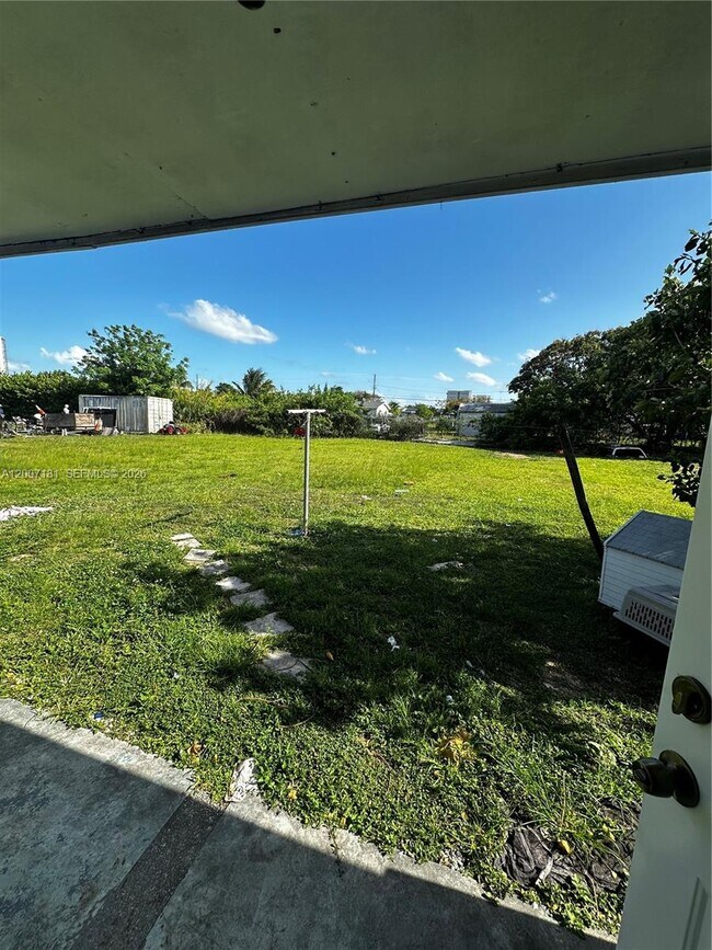 Building Photo - 11840 SW 212th St