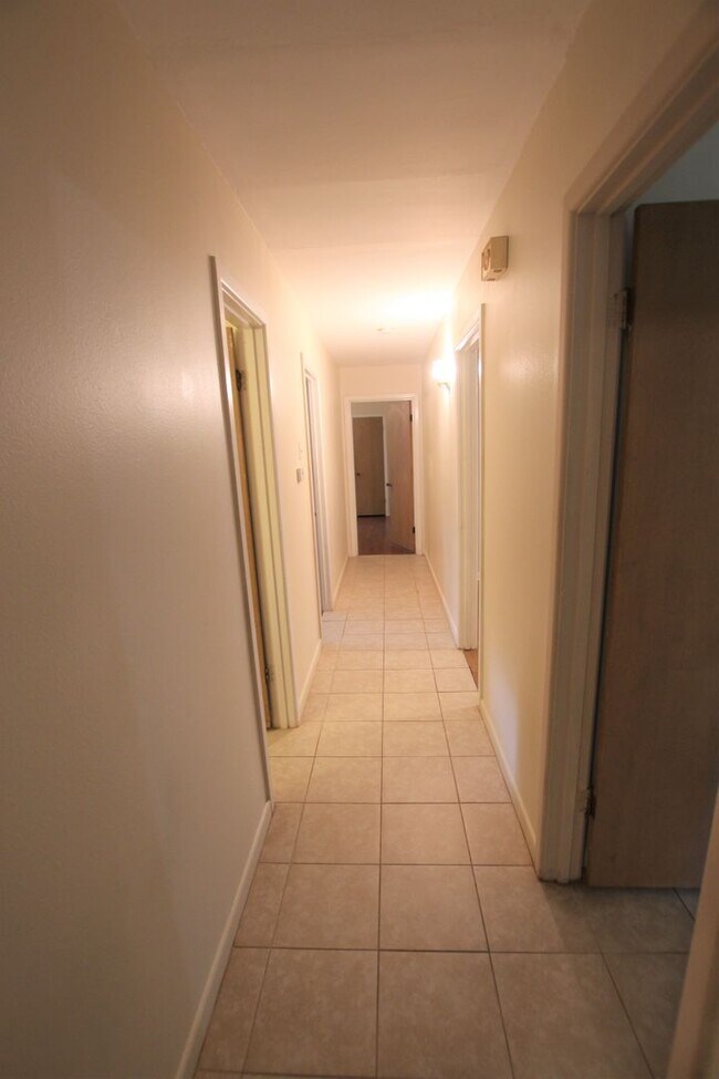 Building Photo - Coming Soon: Beautiful 3 Bedroom, 2 Bathro...