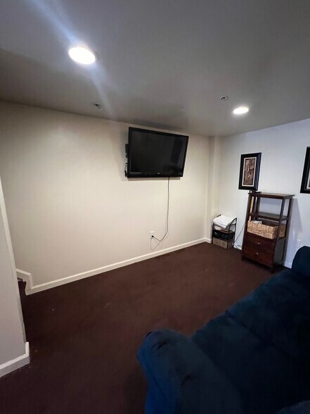 Building Photo - 4004 Cole Blvd SE