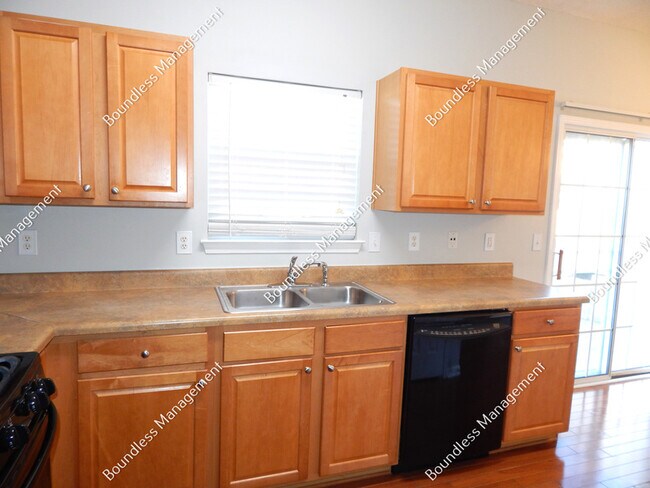 Building Photo - 353 Azalea Cir