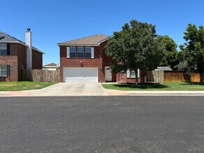 Building Photo - Spacious 4-Bedroom, 2.5-Bath Home in Plant...