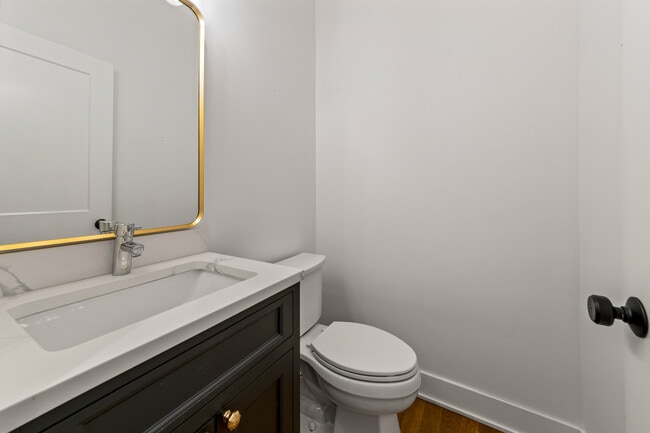 Building Photo - 3517 N Reta Ave