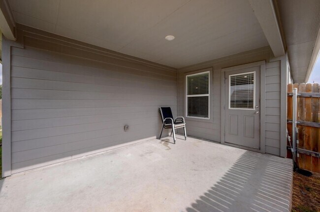 Building Photo - 1009 Marvin Wy