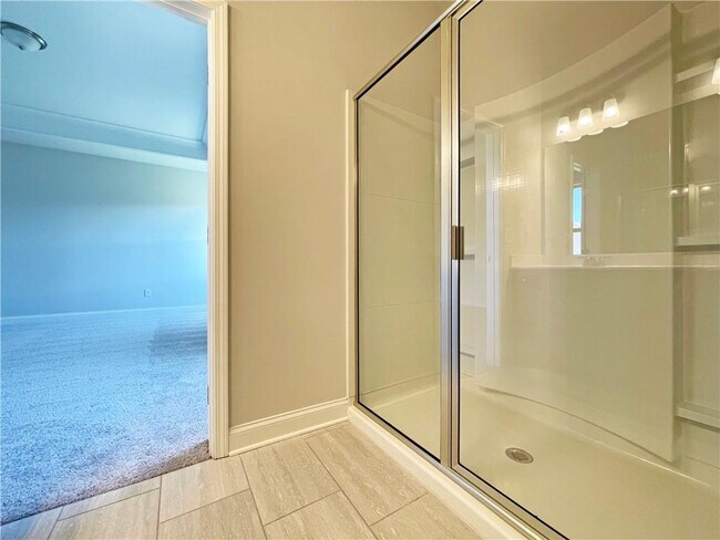 Building Photo - 4607 Silver Oak Dr