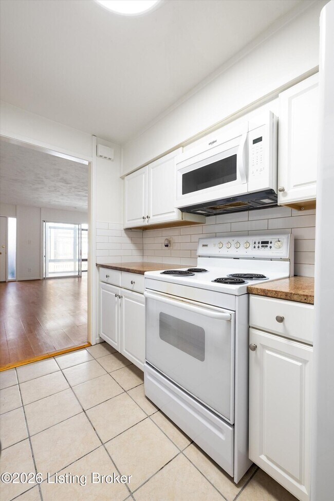 Building Photo - 1040 Cherokee Rd