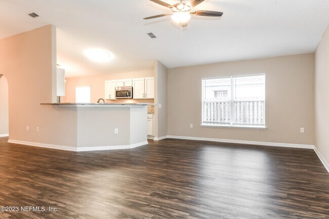 Building Photo - 2900 Stonegate Ln