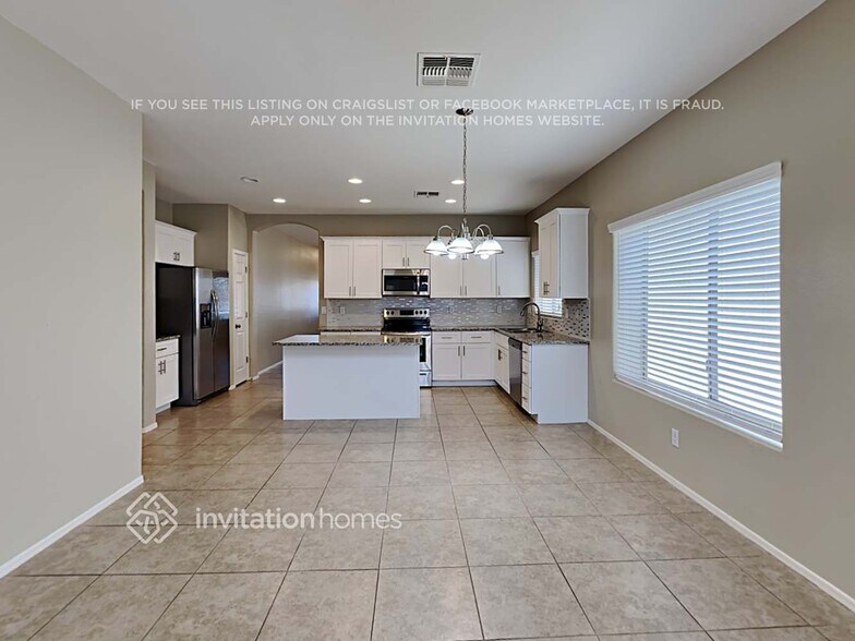 Building Photo - 14619 W Watson Ln