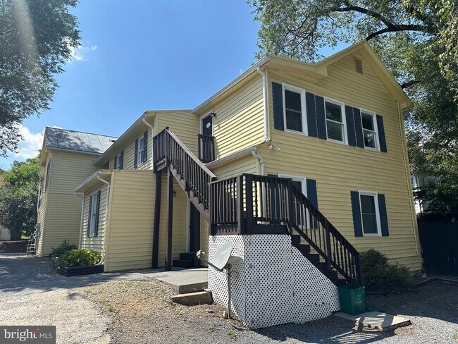 Building Photo - 548 S Loudoun St