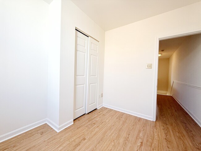 Building Photo - 2635 S Bouvier St