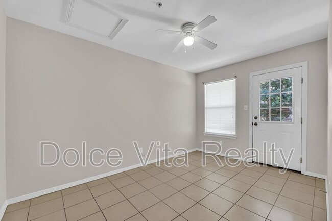 Building Photo - 400 N 38th St