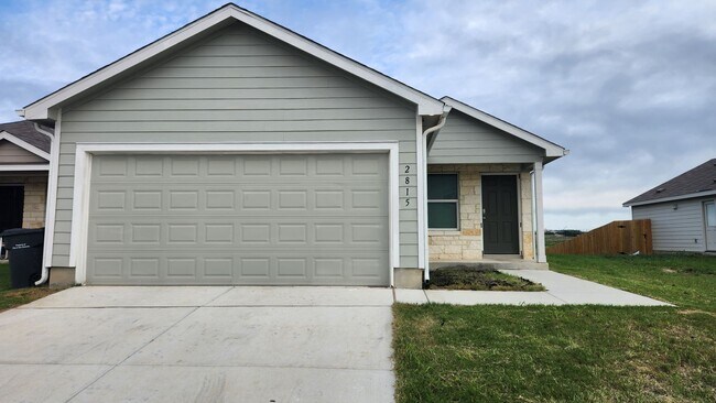 Building Photo - 2815 Charpak Dr