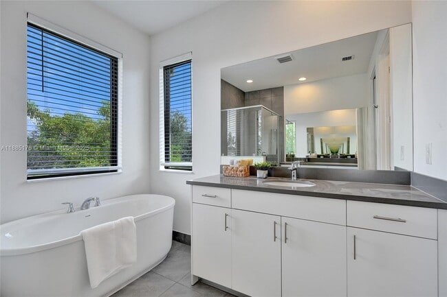 Building Photo - 13145 Addilyn Ct