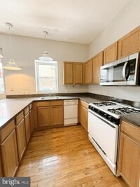 Building Photo - 1625 S 9th St