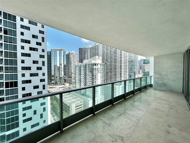 Building Photo - 1331 Brickell Bay Dr