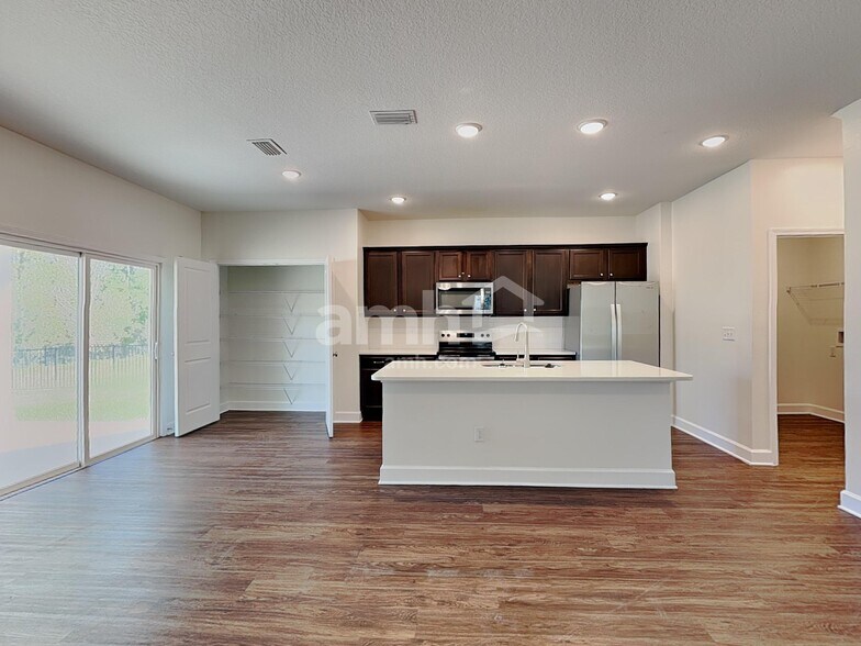 Building Photo - 12295 Sapp Rd