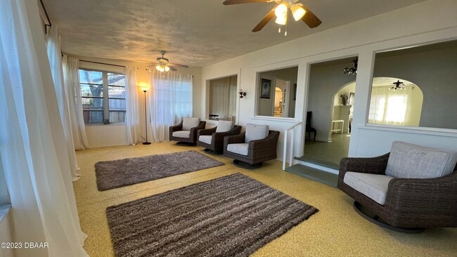 Building Photo - 255 Lexington Dr