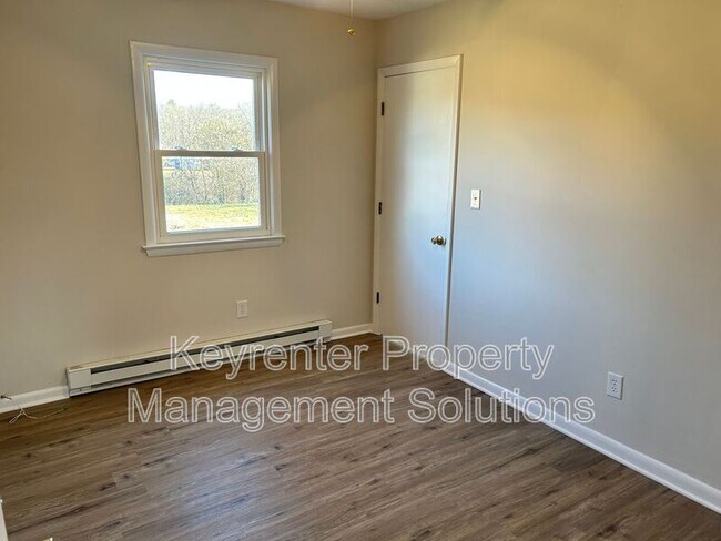 Building Photo - 26 Whiteoak Cir