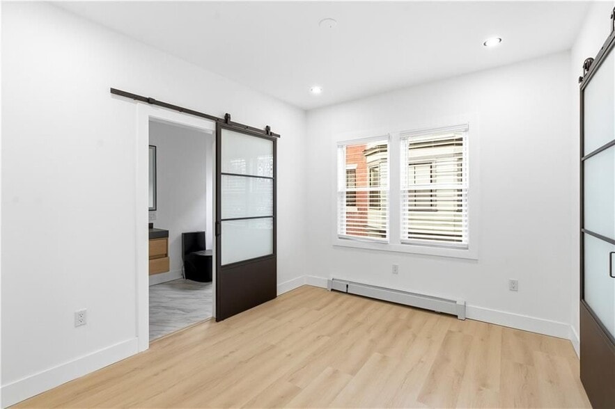 Building Photo - 170 Broadway, A