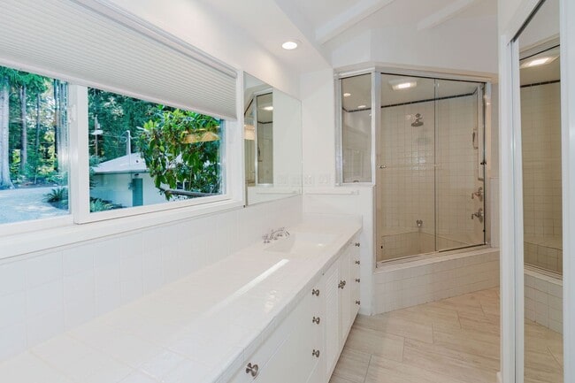 Building Photo - Low Bank Waterfront New Remodel on Huge Lot