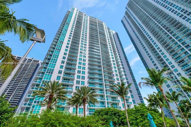 Building Photo - 951 Brickell Ave