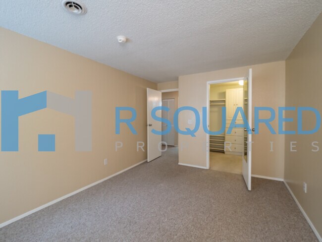 Building Photo - 12117 NE Bel Red Rd