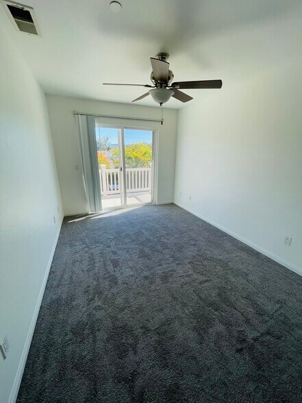 Building Photo - 1918 Kelly Ave