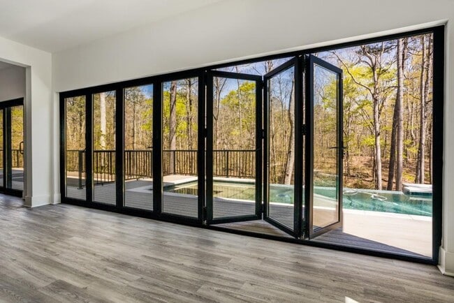 Building Photo - 600 Colebrook Ct NW