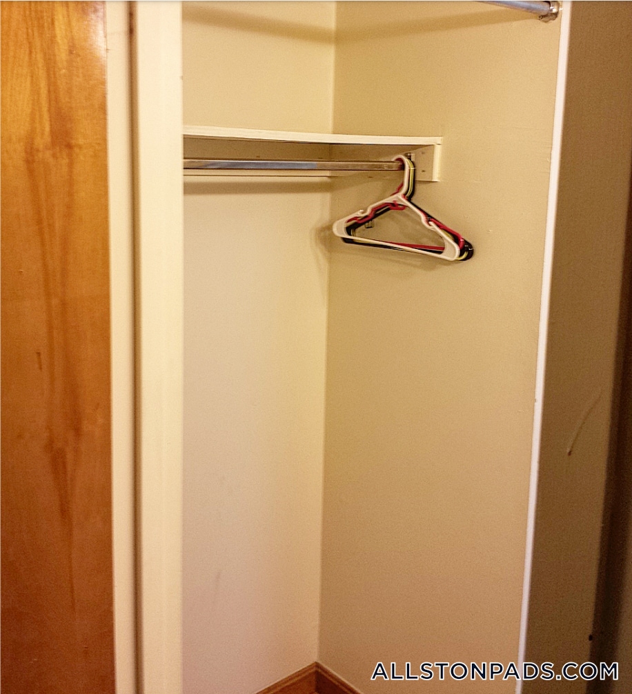 Building Photo - 1110 Commonwealth Ave