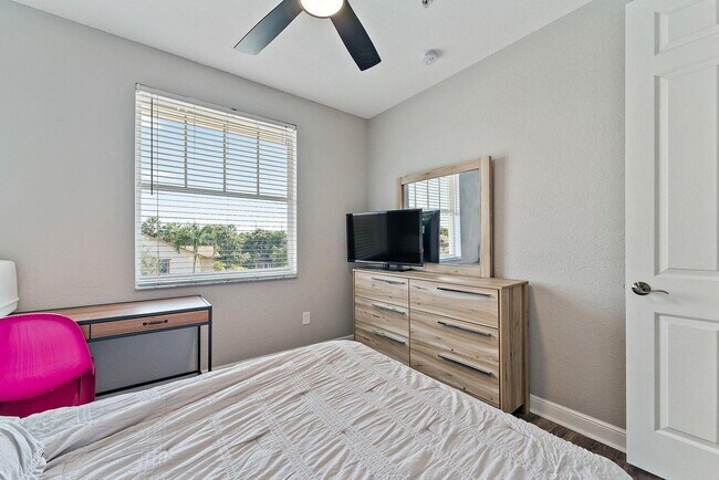 Building Photo - 500 Pacific Grove Dr