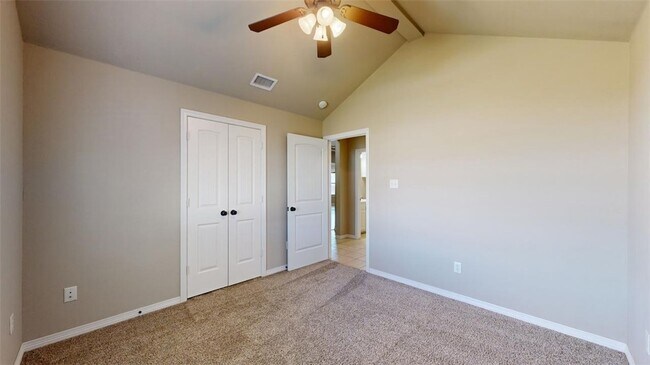 Building Photo - 2814 Horseback Dr