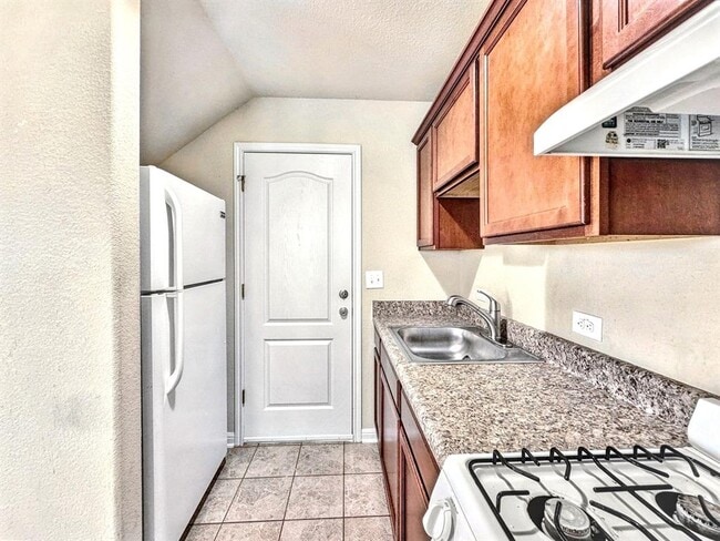 Building Photo - 338 Trestle Tree