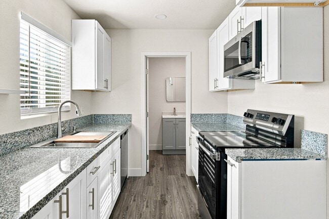 Building Photo - 2300 Brundage Ln