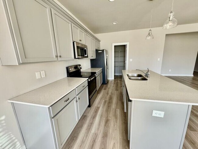 Building Photo - Coming soon