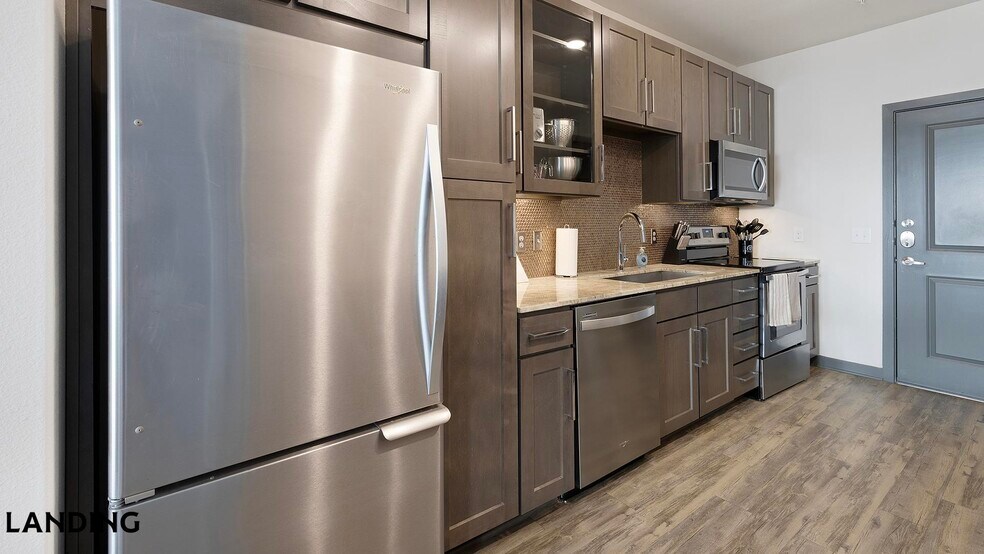 Building Photo - 3001 Crockett St