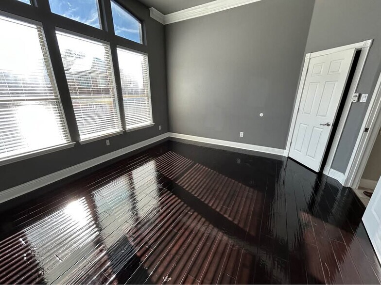 Building Photo - 416 Cypress Hill Dr