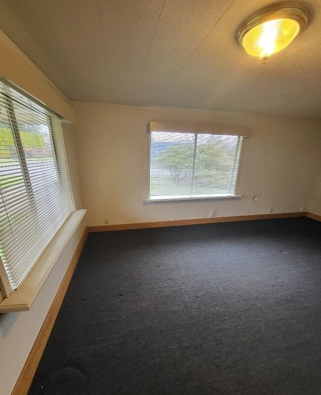 Building Photo - STATUS: *RENTED* | R36B | $925