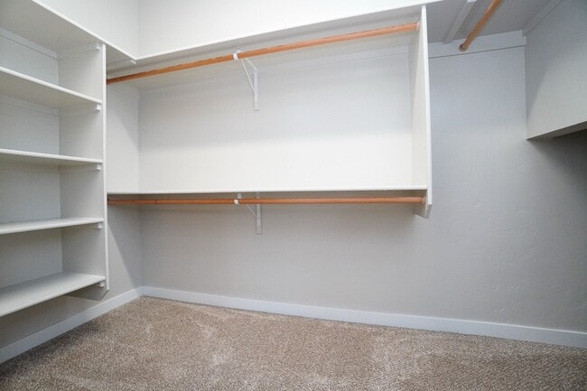 Building Photo - 1187 W Davenport St