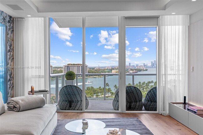 Primary Photo - 100 South Pointe Dr