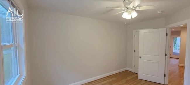 Building Photo - 290 Windfield Cir